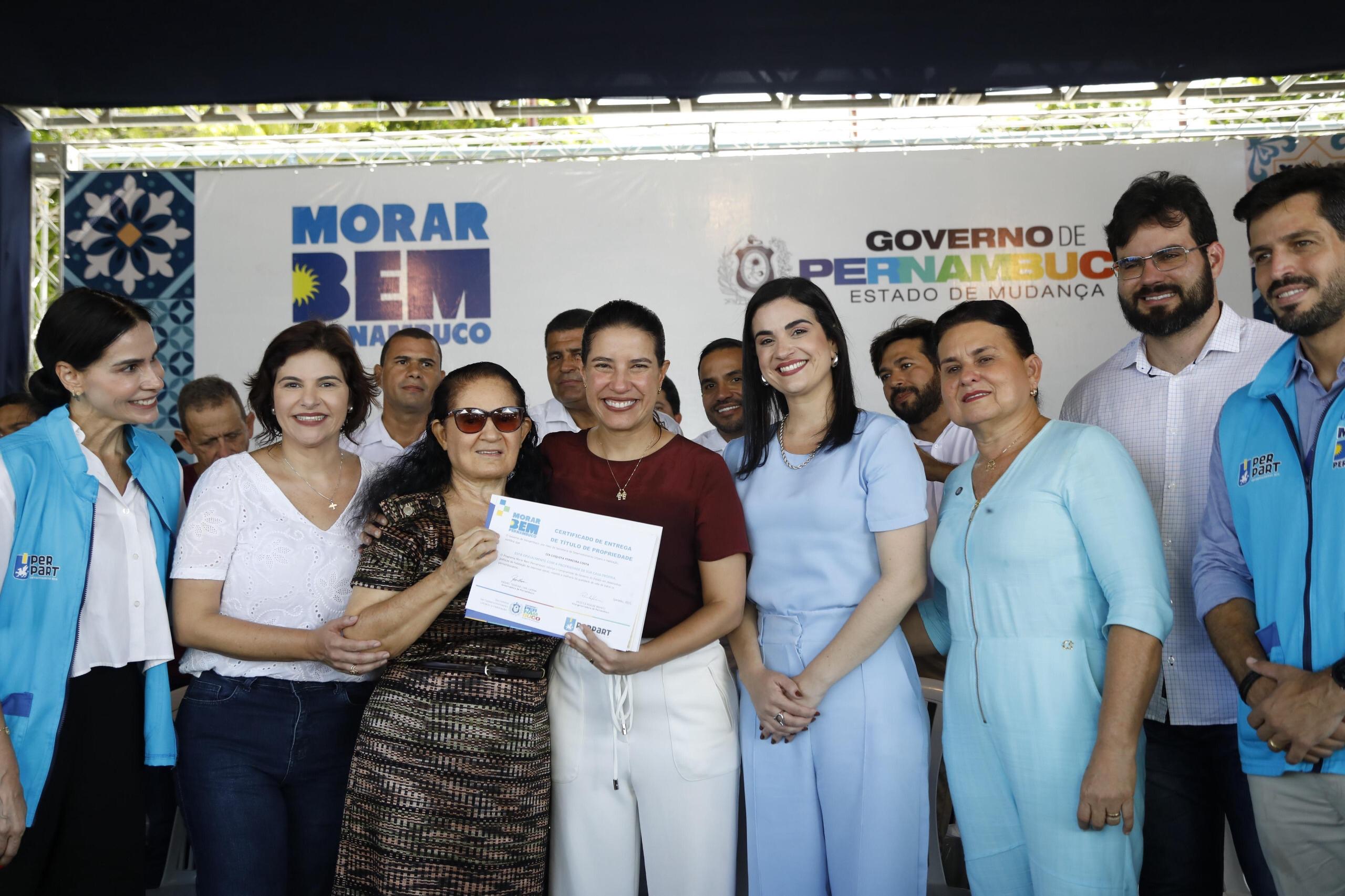 Morar Bem PE: Governo de Pernambuco entrega 115 títulos de regularização fundiária em Igarassu